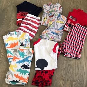 Boys 5T pajamas BUNDLE